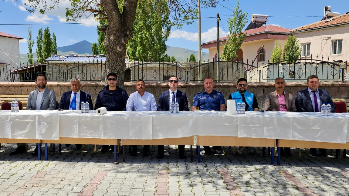 BAHAR ŞENLİĞİ